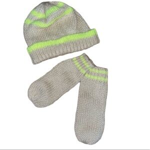 NWOT Neon & Camel Loose Knit, Cuff Beanie, Slouch Hat with mittens